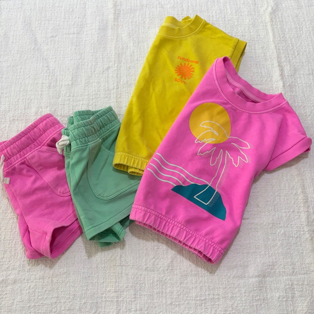 Cat & Jack Girls 4 Piece Summer Set XS 4/5 Sweatshirts and Shorts Pink Yellow